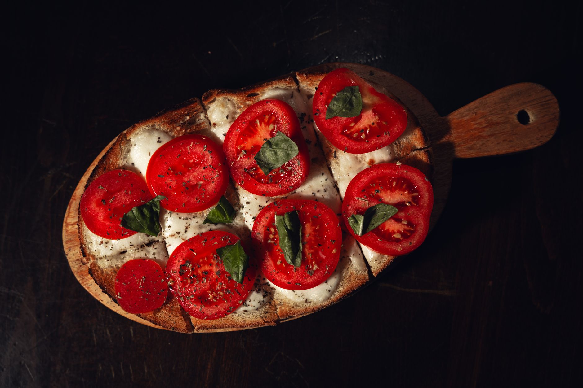 Easy Caprese Pizzas