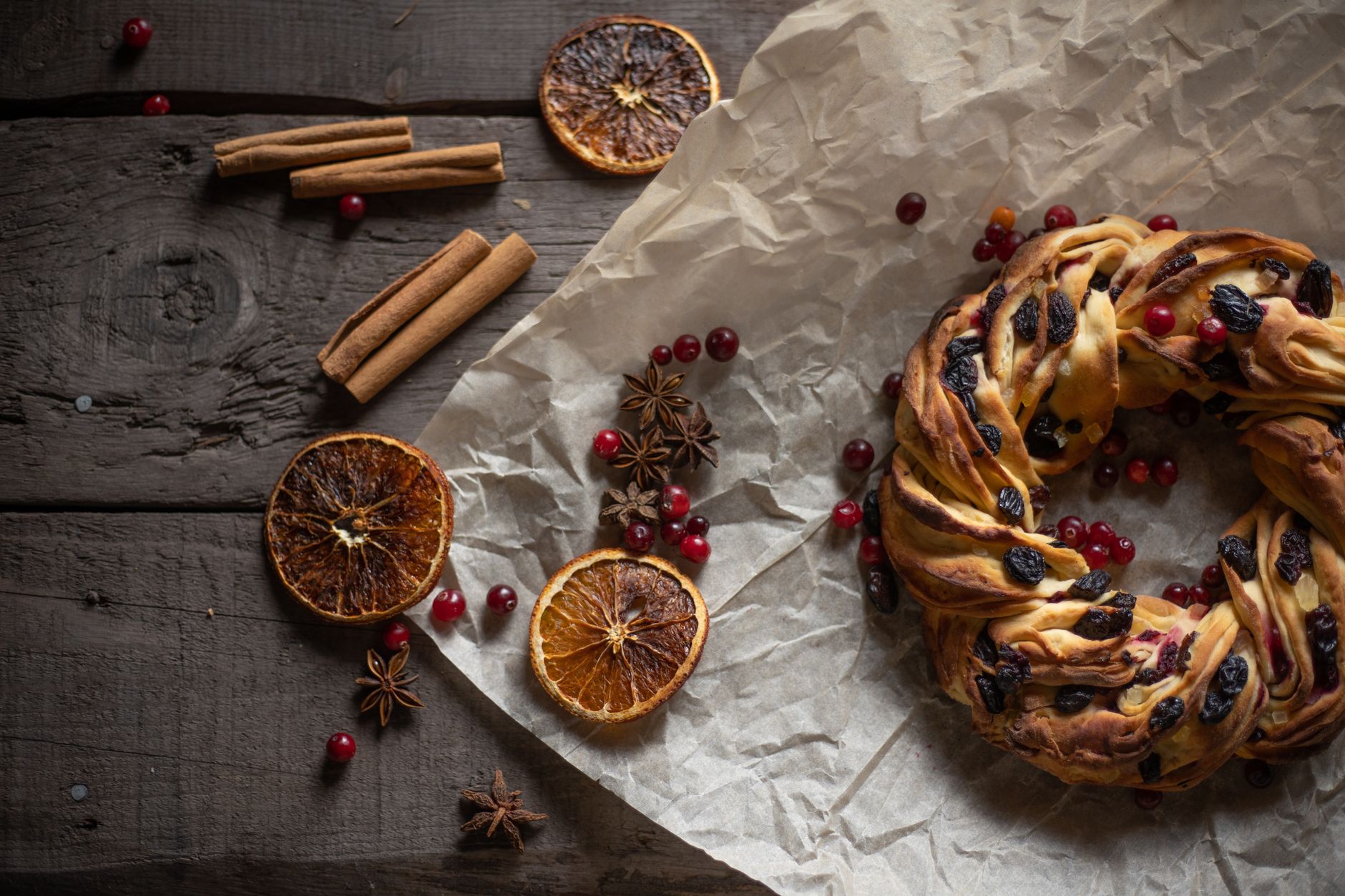 Cranberry & orange Chelsea bun tree