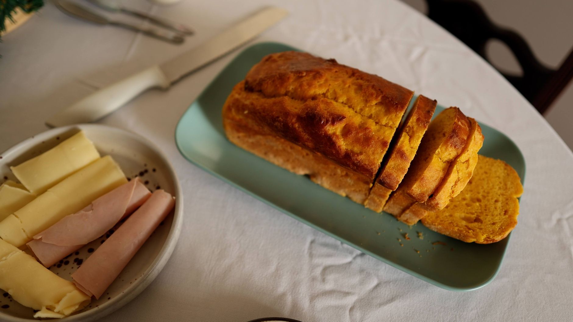 Pumpkin Cream Cheese Bread