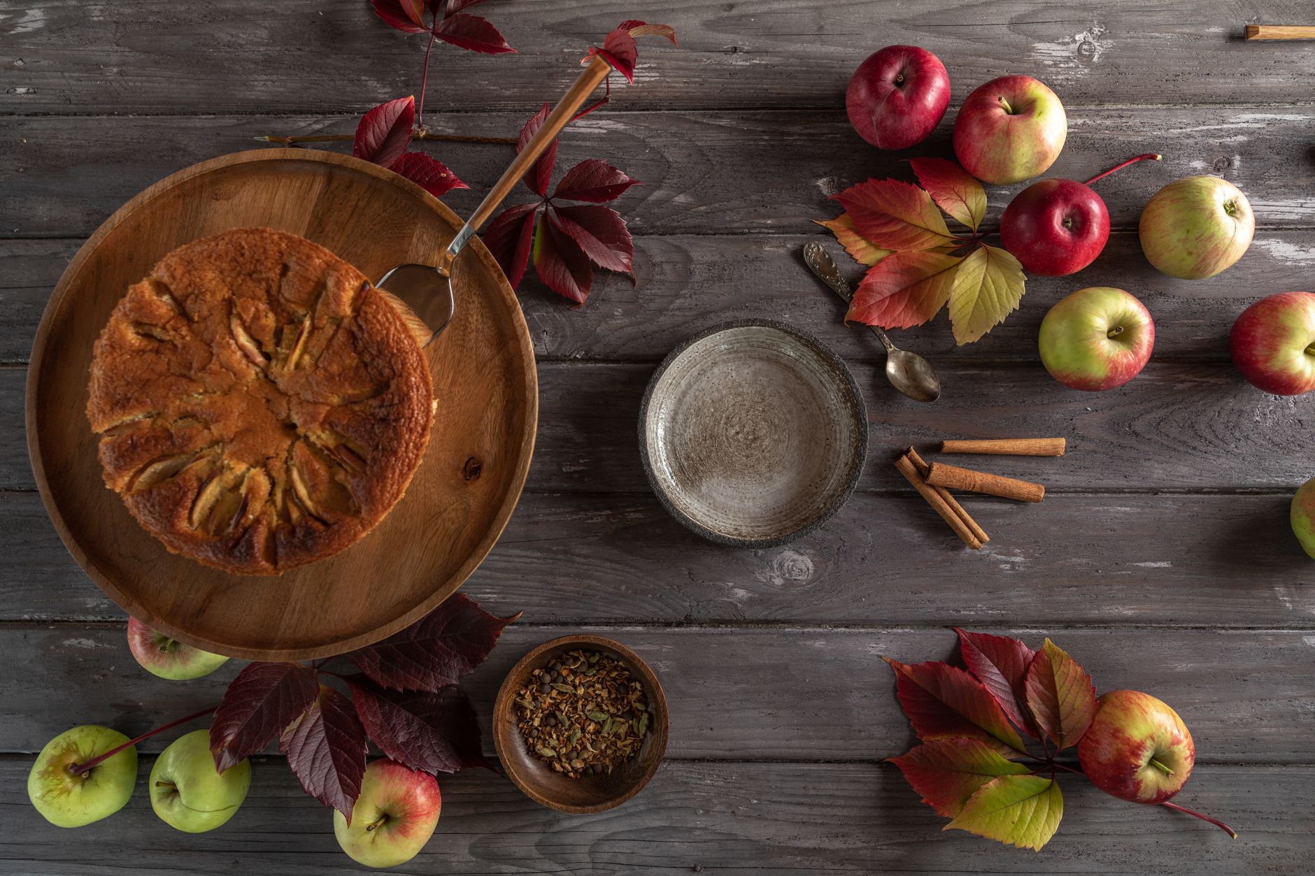 Praline-Topped Apple Bread