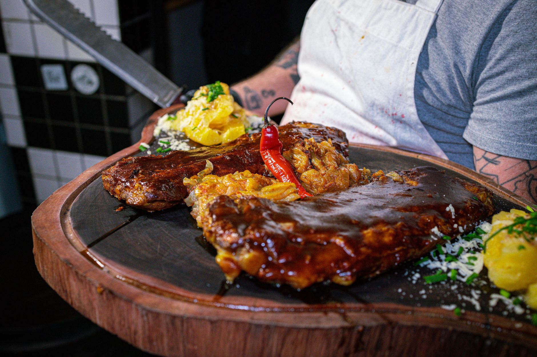 Big John’s Chili-Rubbed Ribs