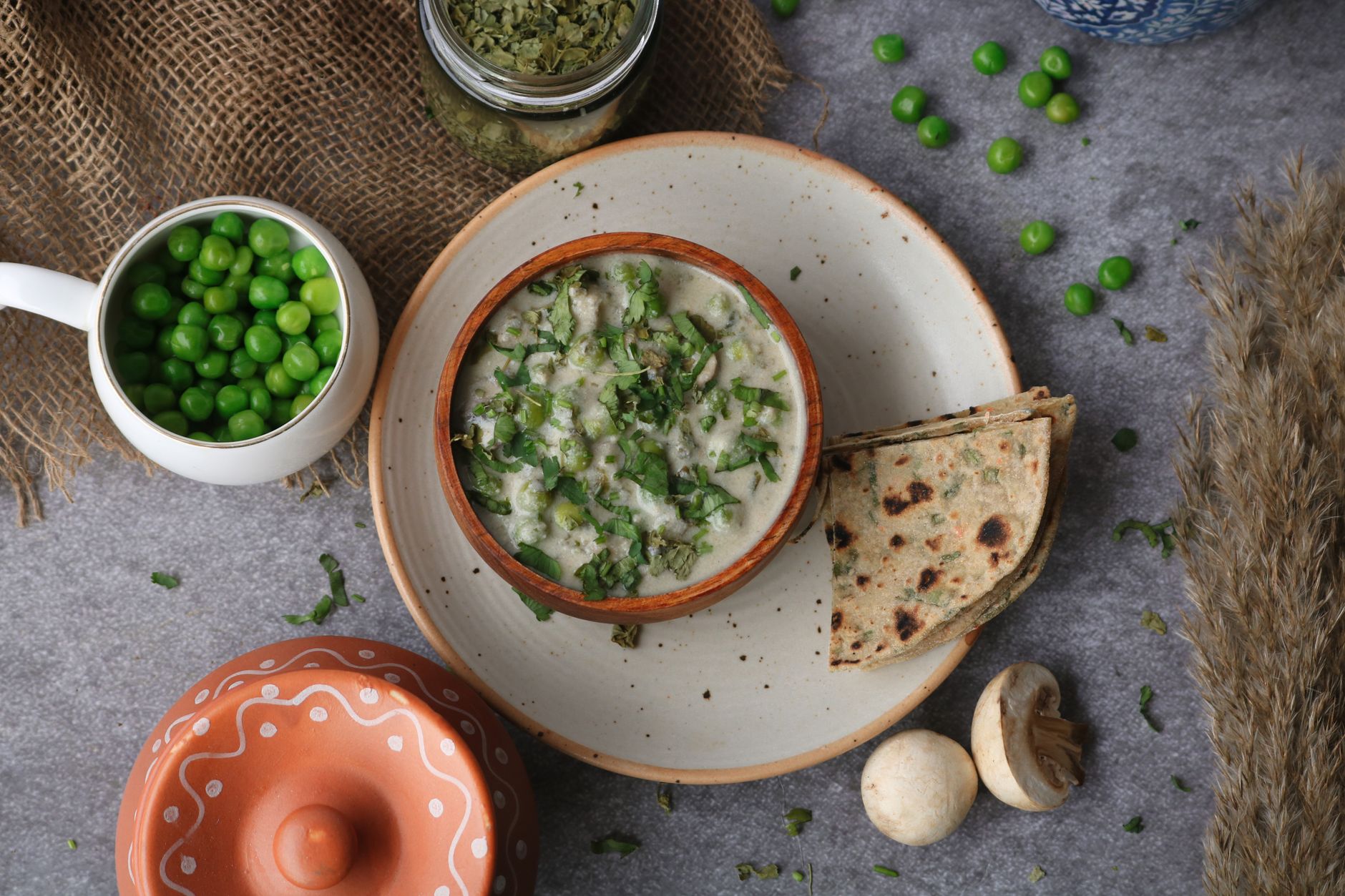 Pea Soup with Seasoned Flatbread