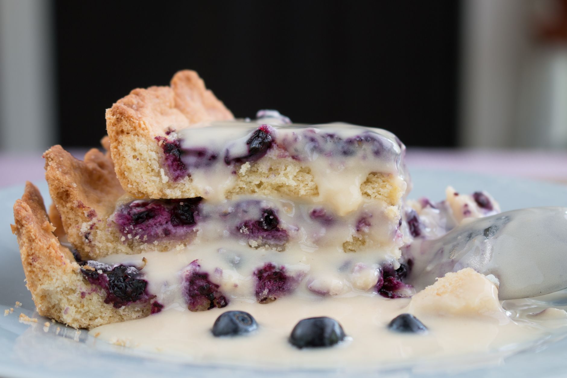 Spotty blueberry & clotted cream cake