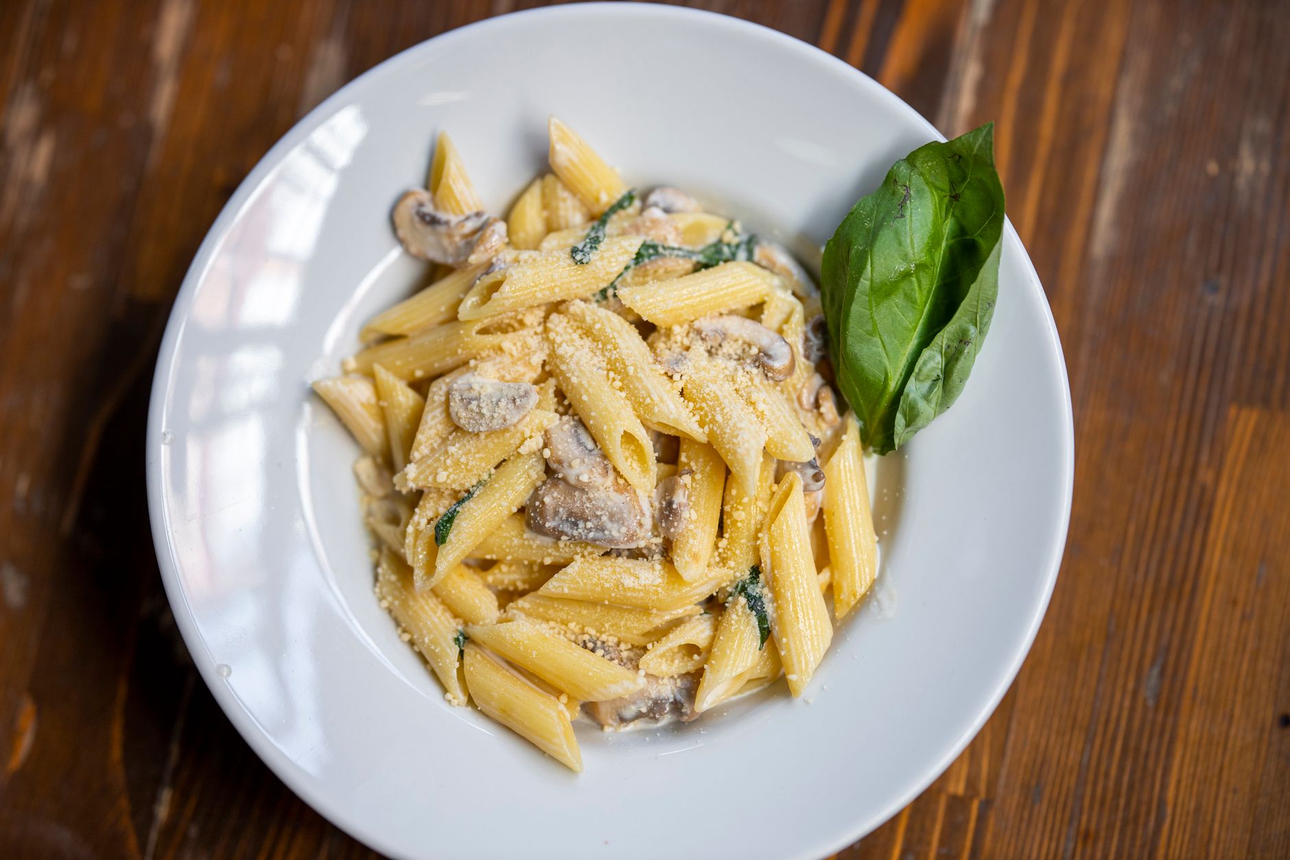 Cheesy Rigatoni Skillet with Mushrooms and Spinach