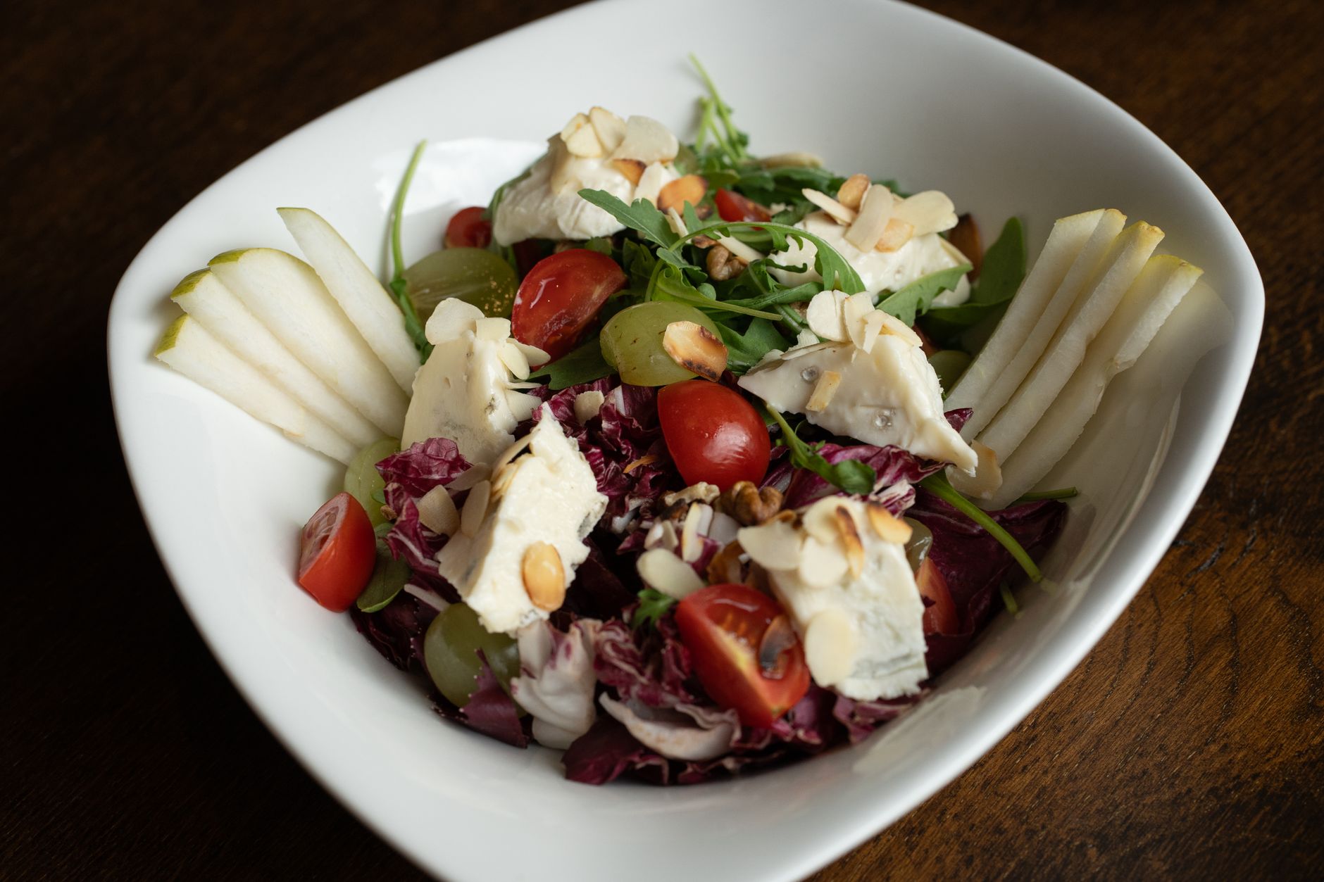 Pear & Blue Cheese Salad