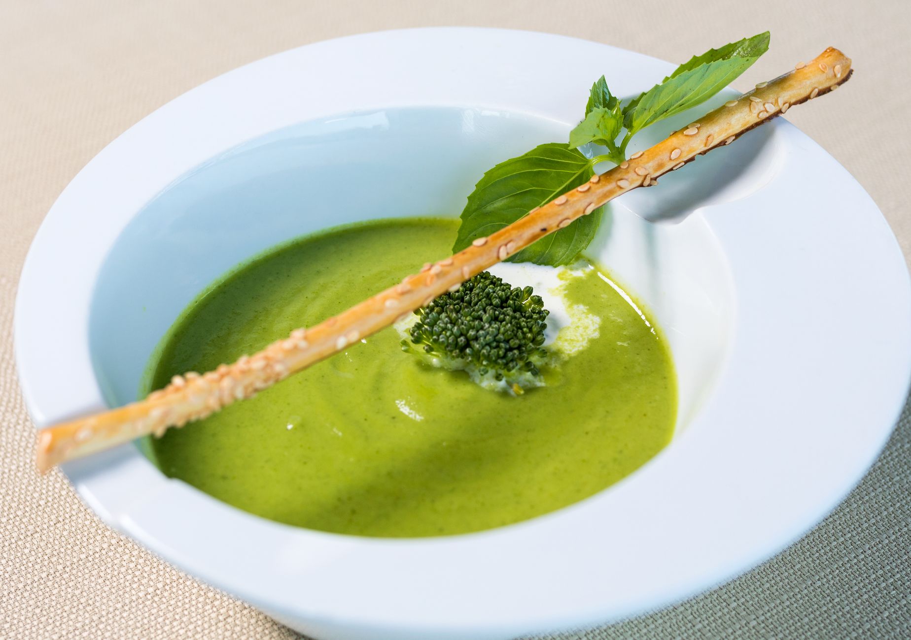 Pea & mint soup