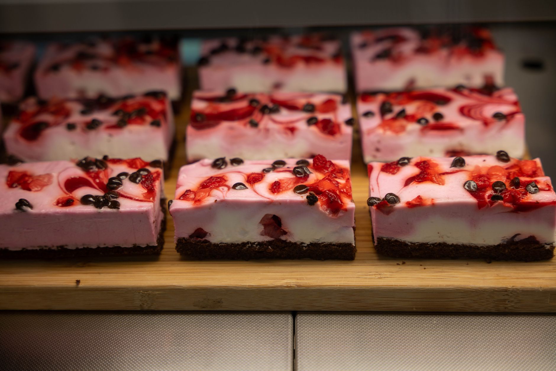 Swirled Raspberry & Chocolate Cheesecake