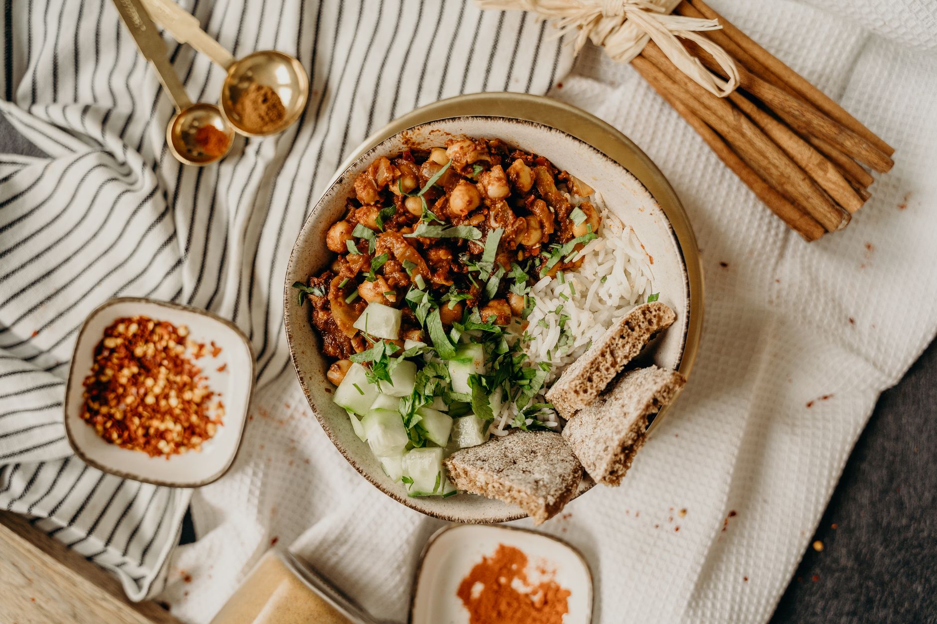 Rice Cooker Spanish Chickpeas and Rice
