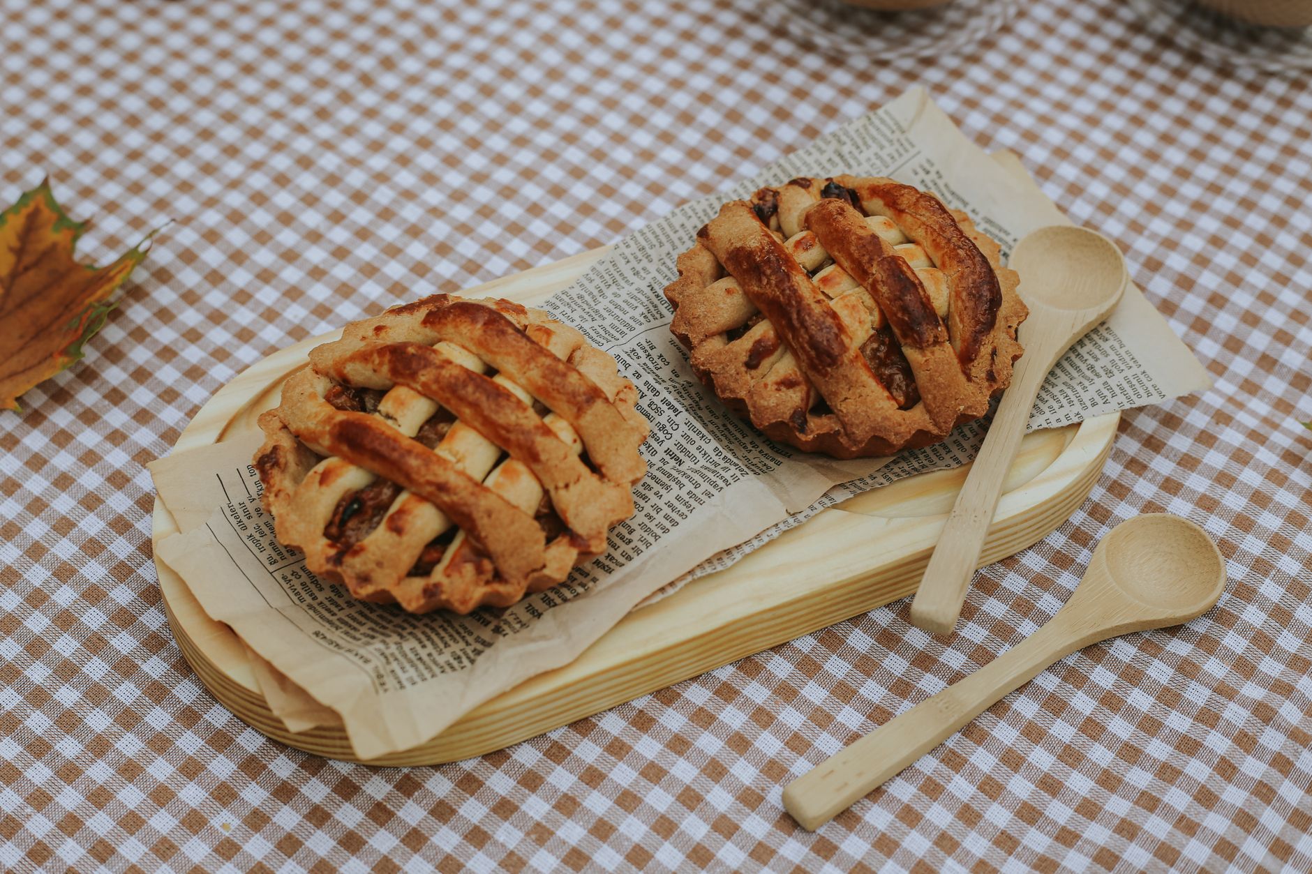 Mini chilli beef pies