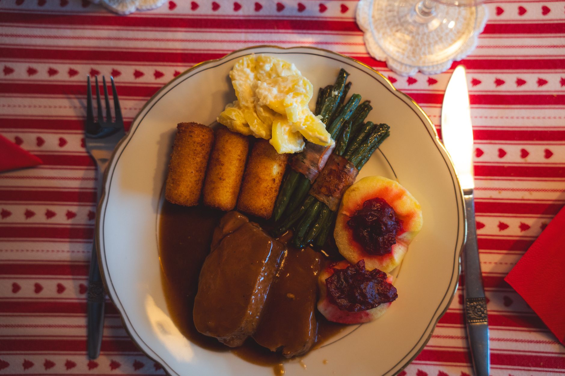 Beef Roast with Cranberry Gravy