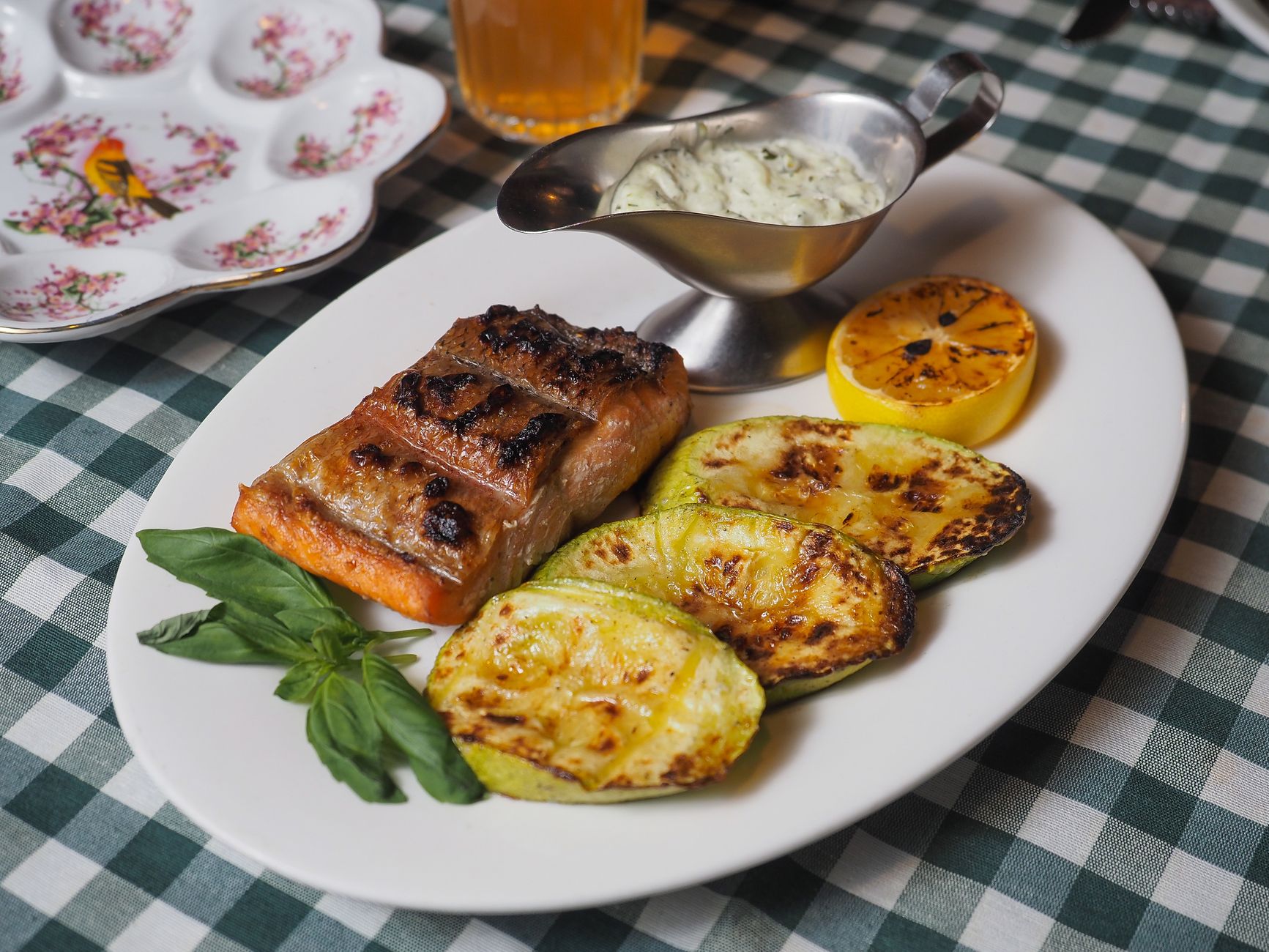 Grilled Salmon with Lemon