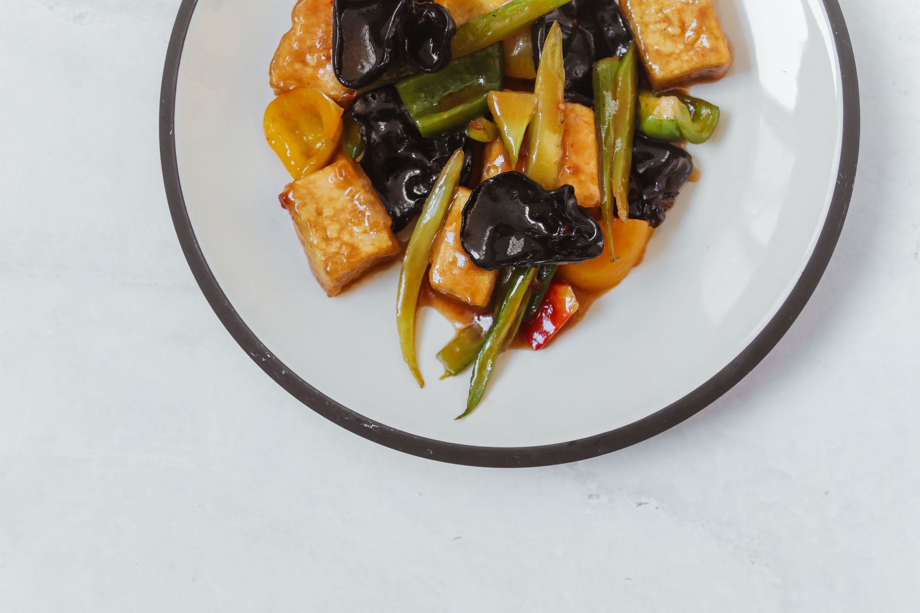 Tofu, greens & cashew stir-fry