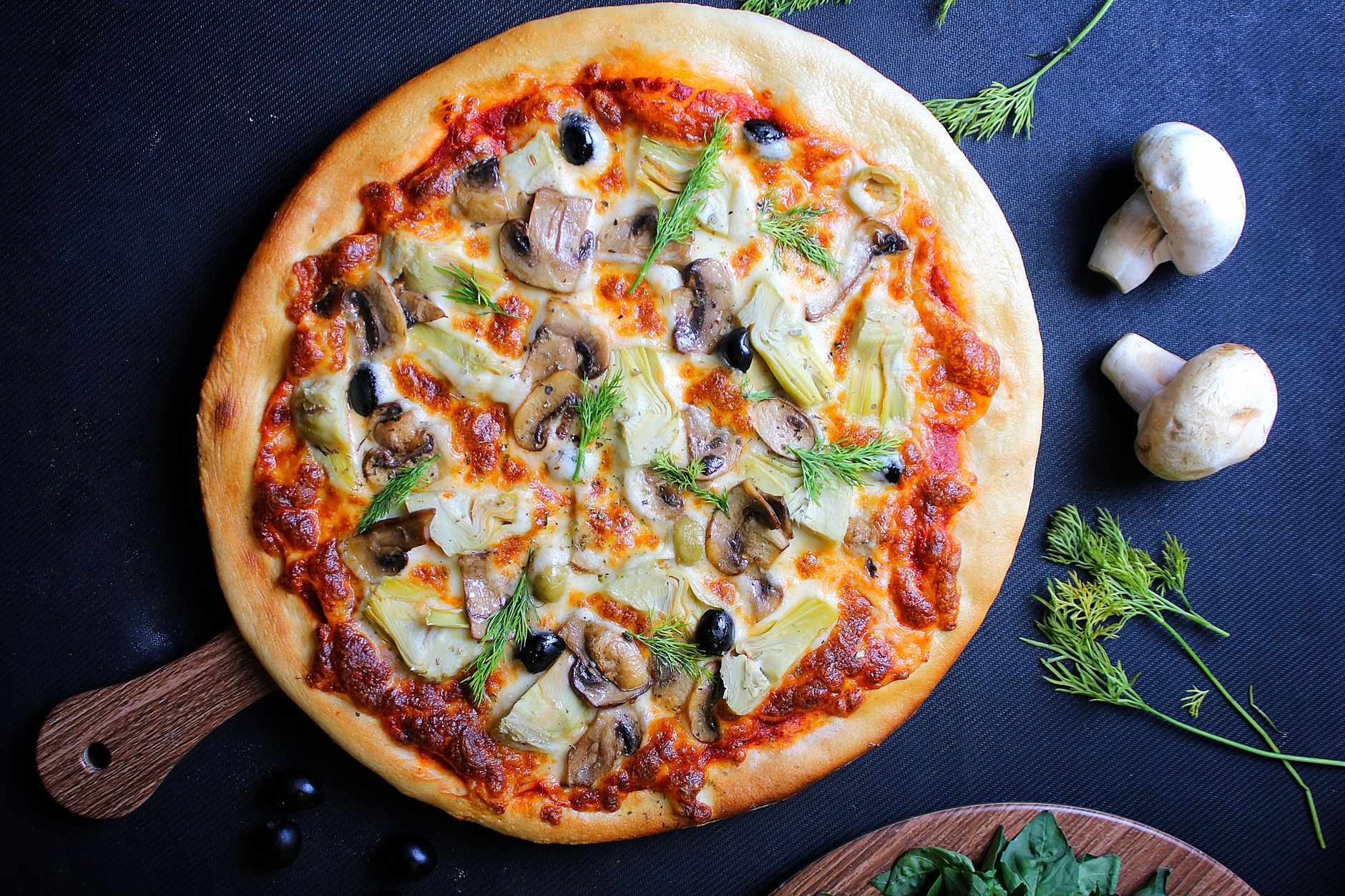 Grilled Artichoke-Mushroom Pizza