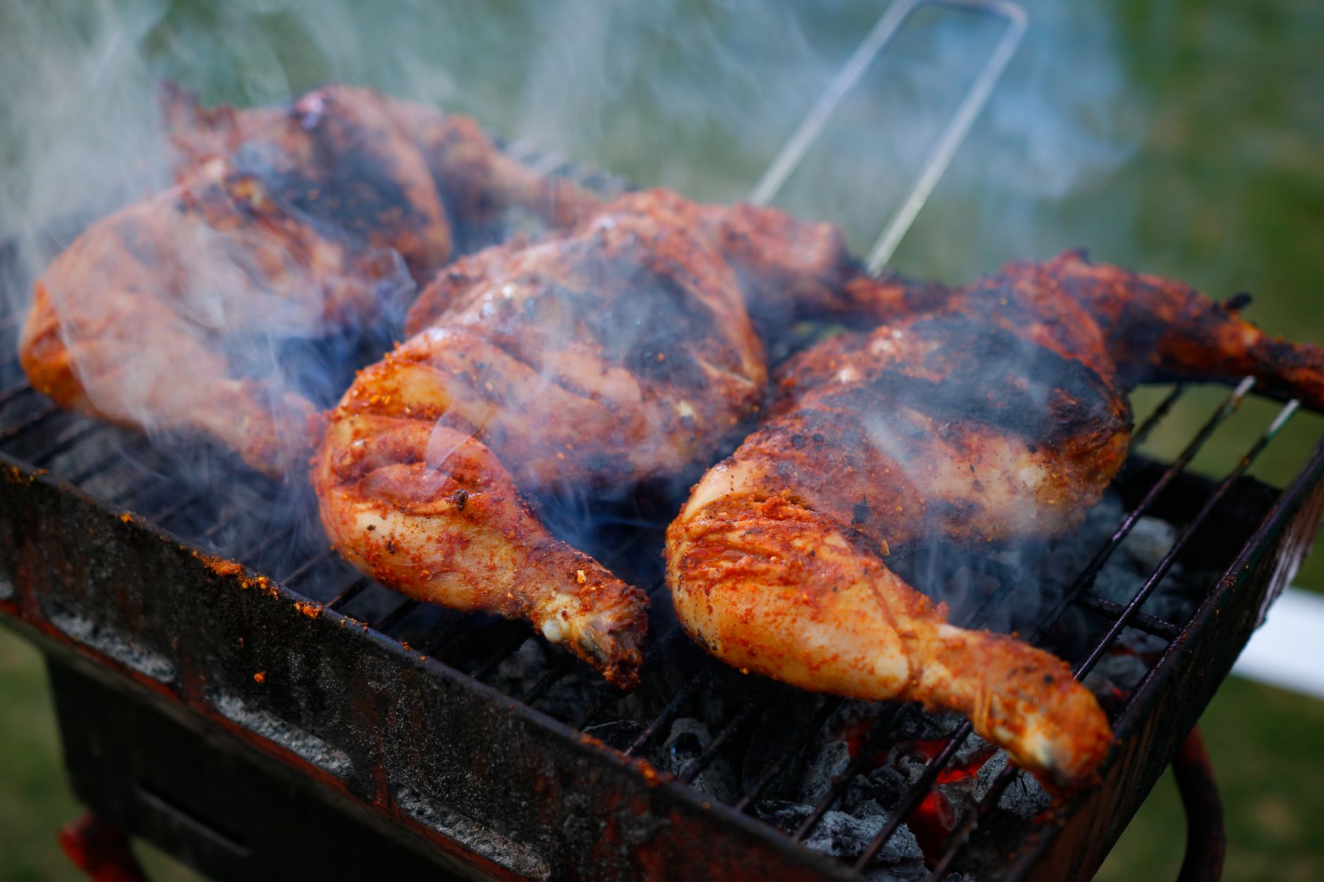 Spiced smoky barbecued chicken
