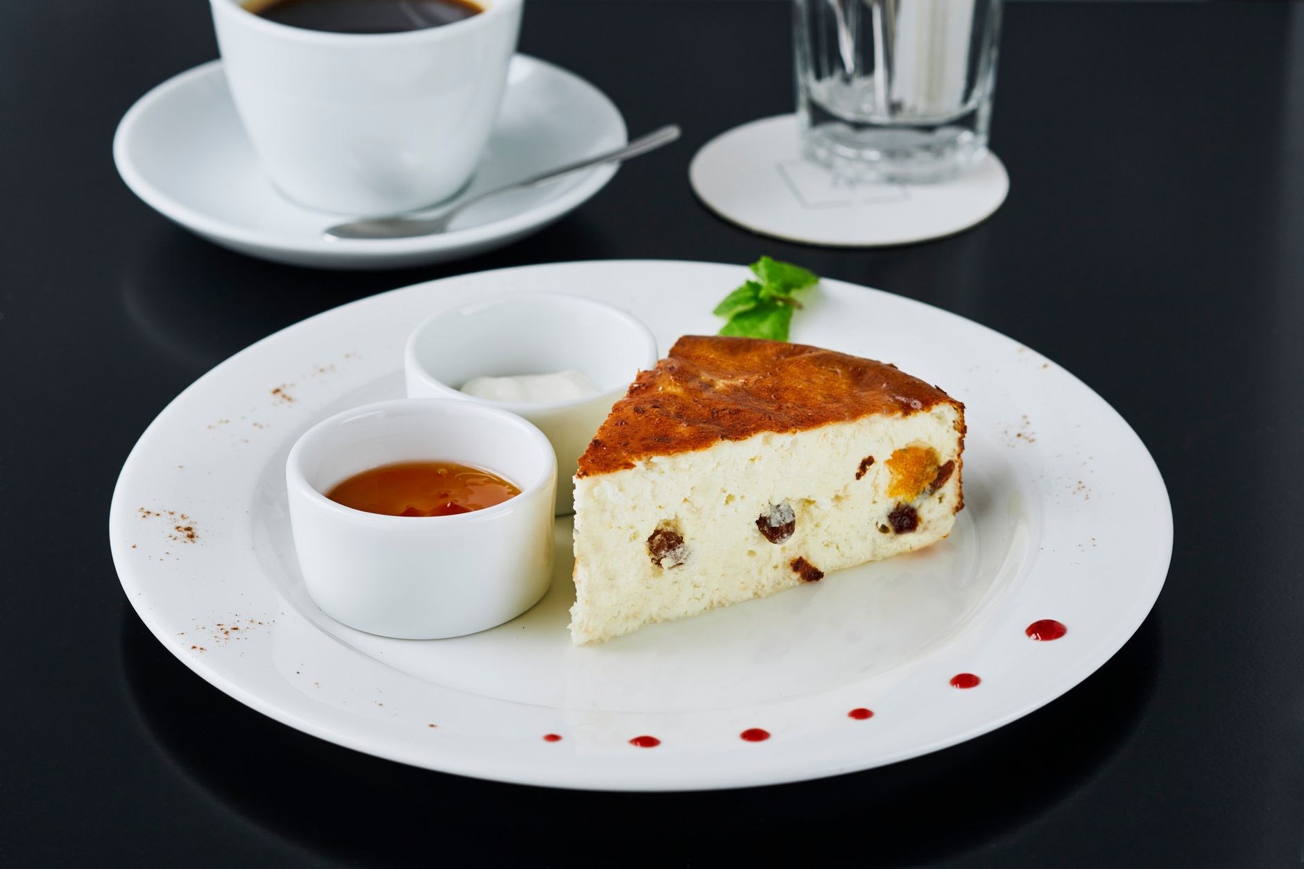 Old-Fashioned Raisin Cake