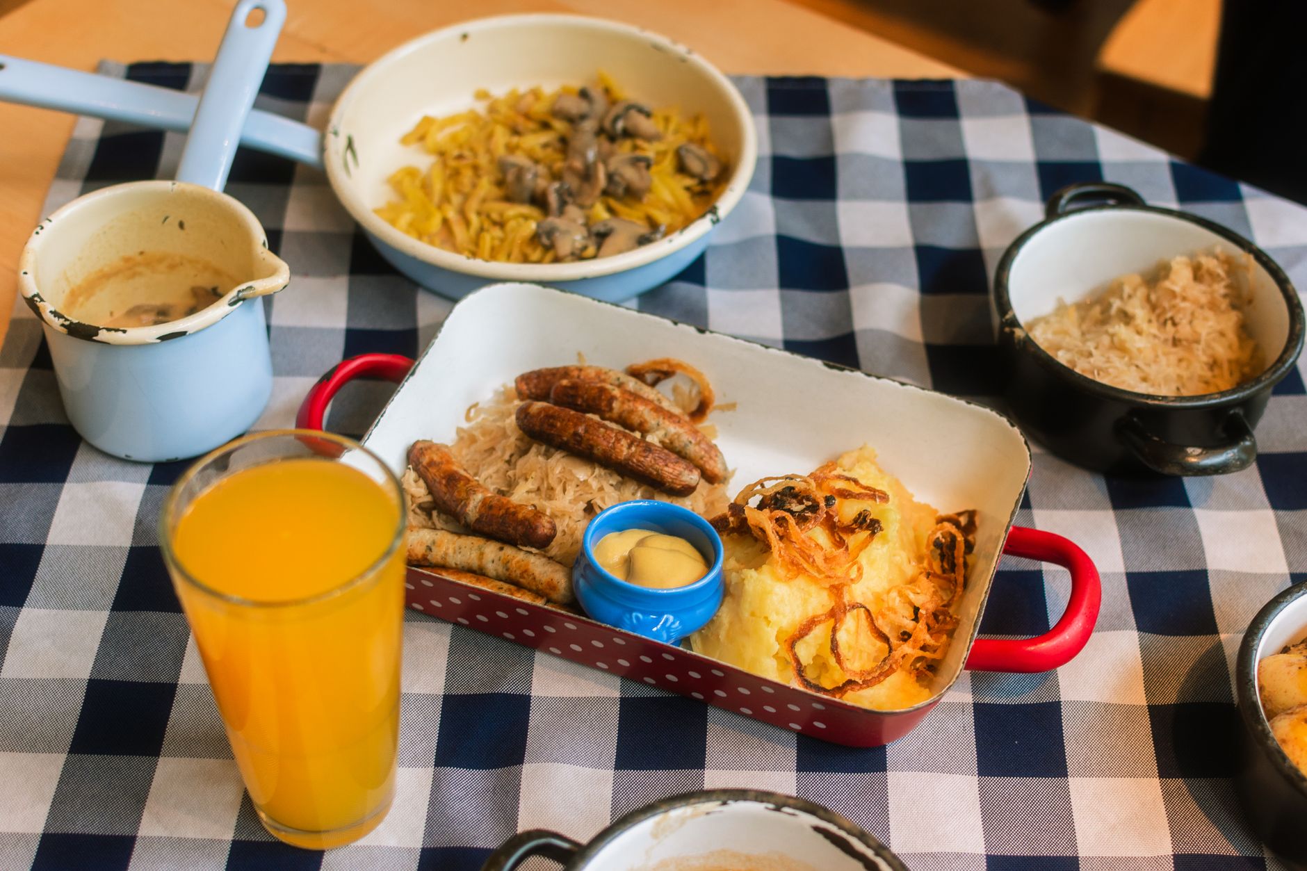 Cheese Grits & Sausage Breakfast Casserole