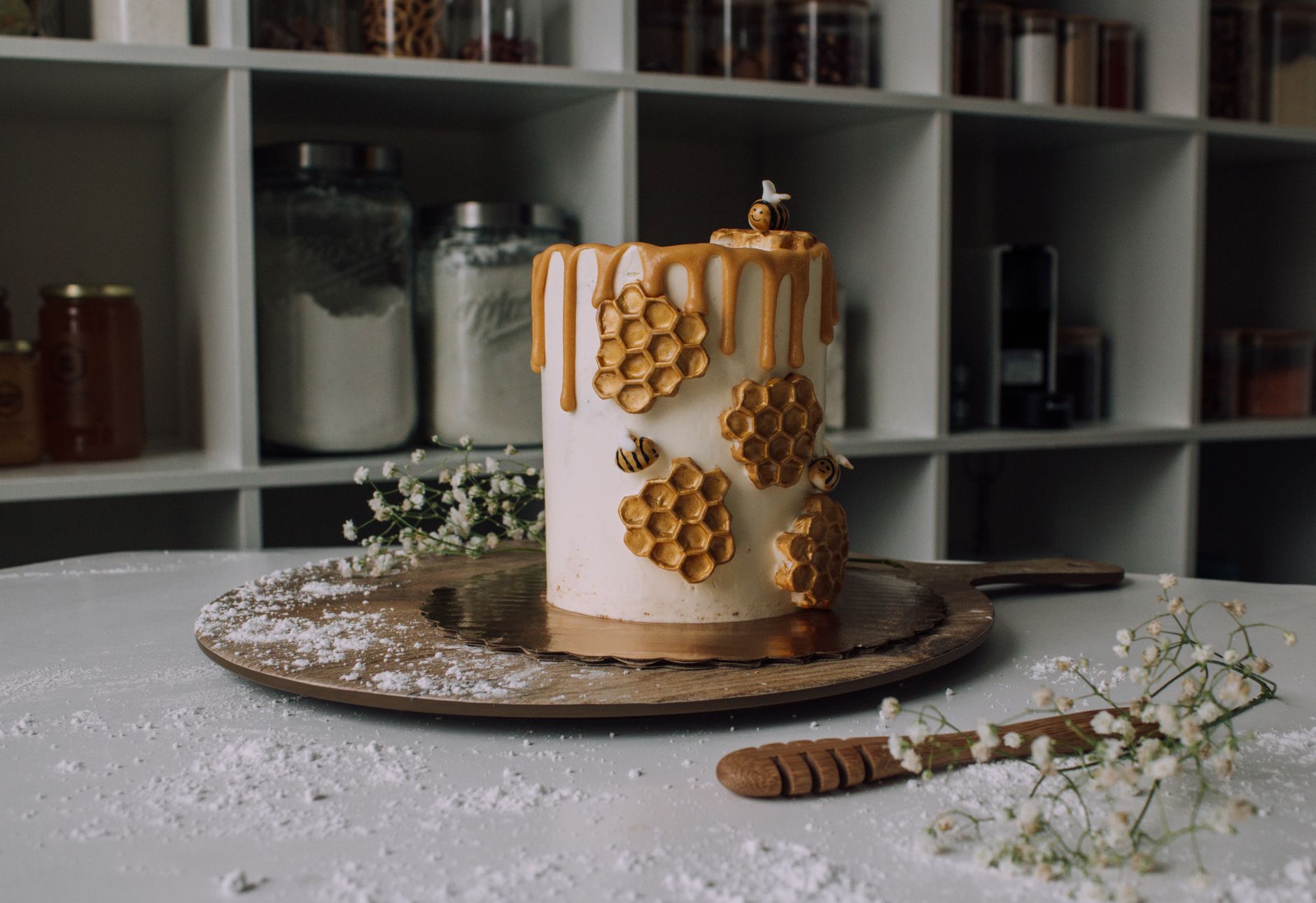 Bee Sting Cake