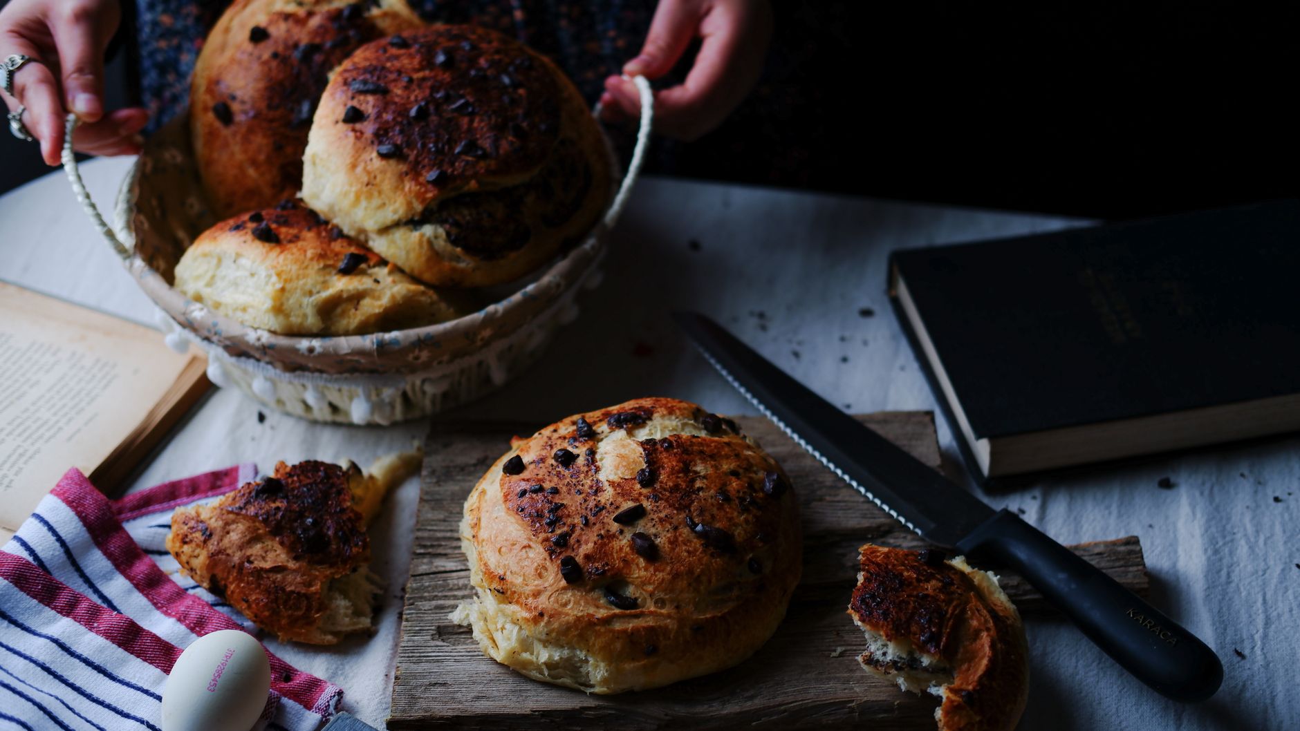 Mincemeat Chelsea buns