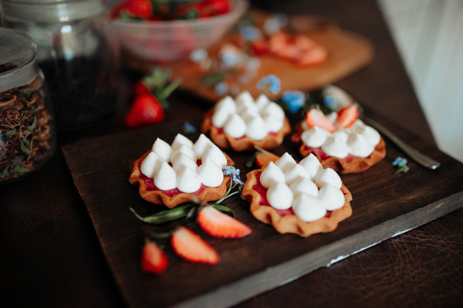Mazariner – Scandinavian Almond Tartlets
