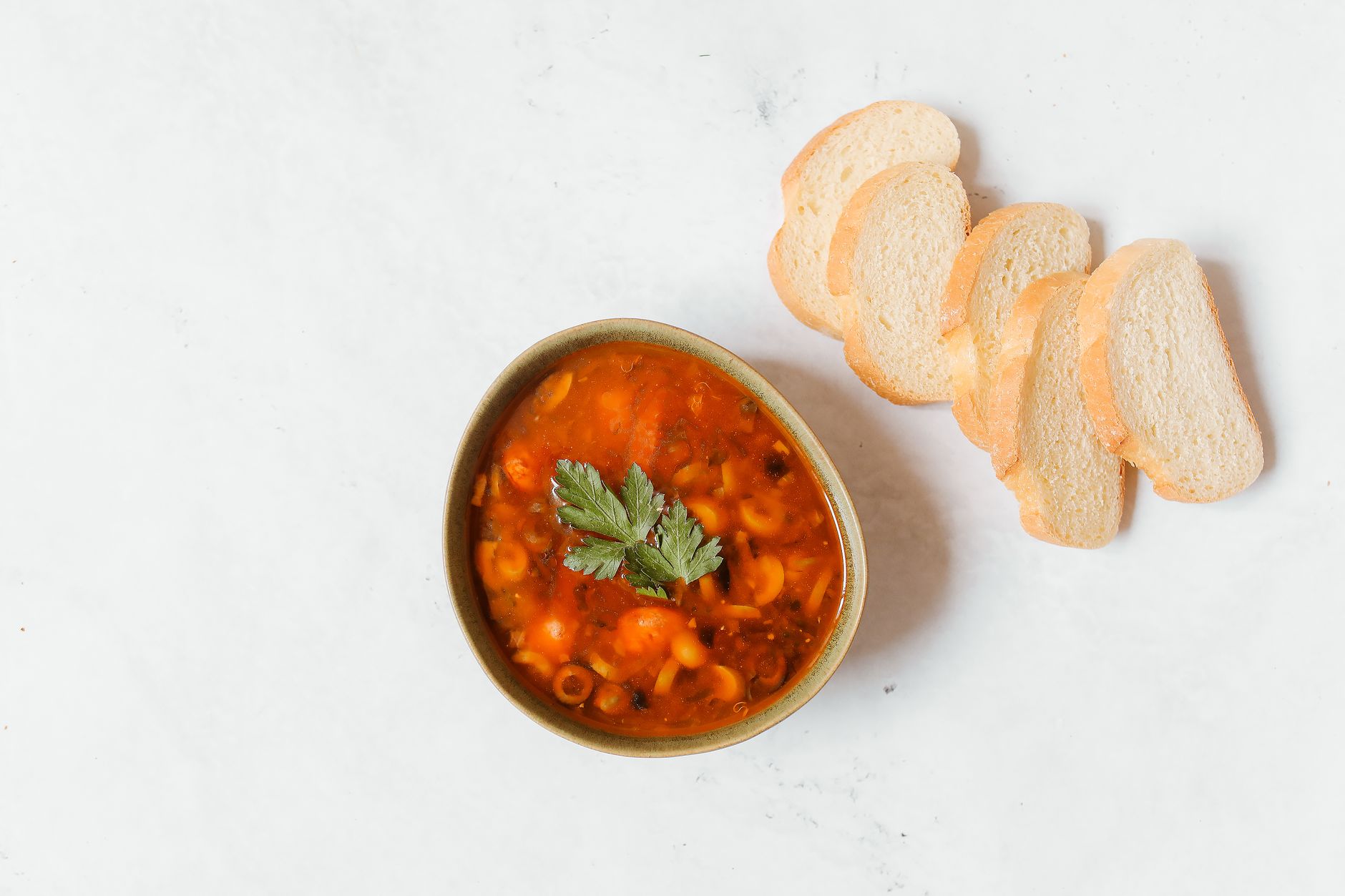 Easy Dutch Oven Minestrone Soup