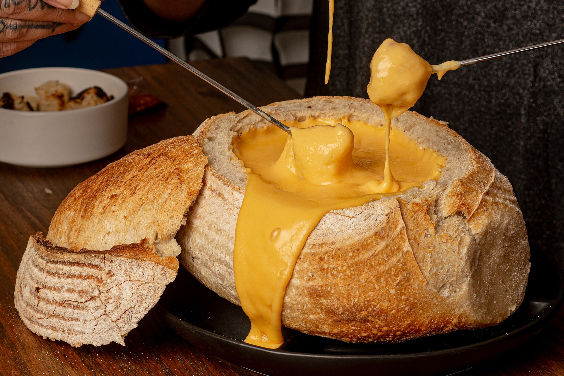 Beer & Cheddar Fondue