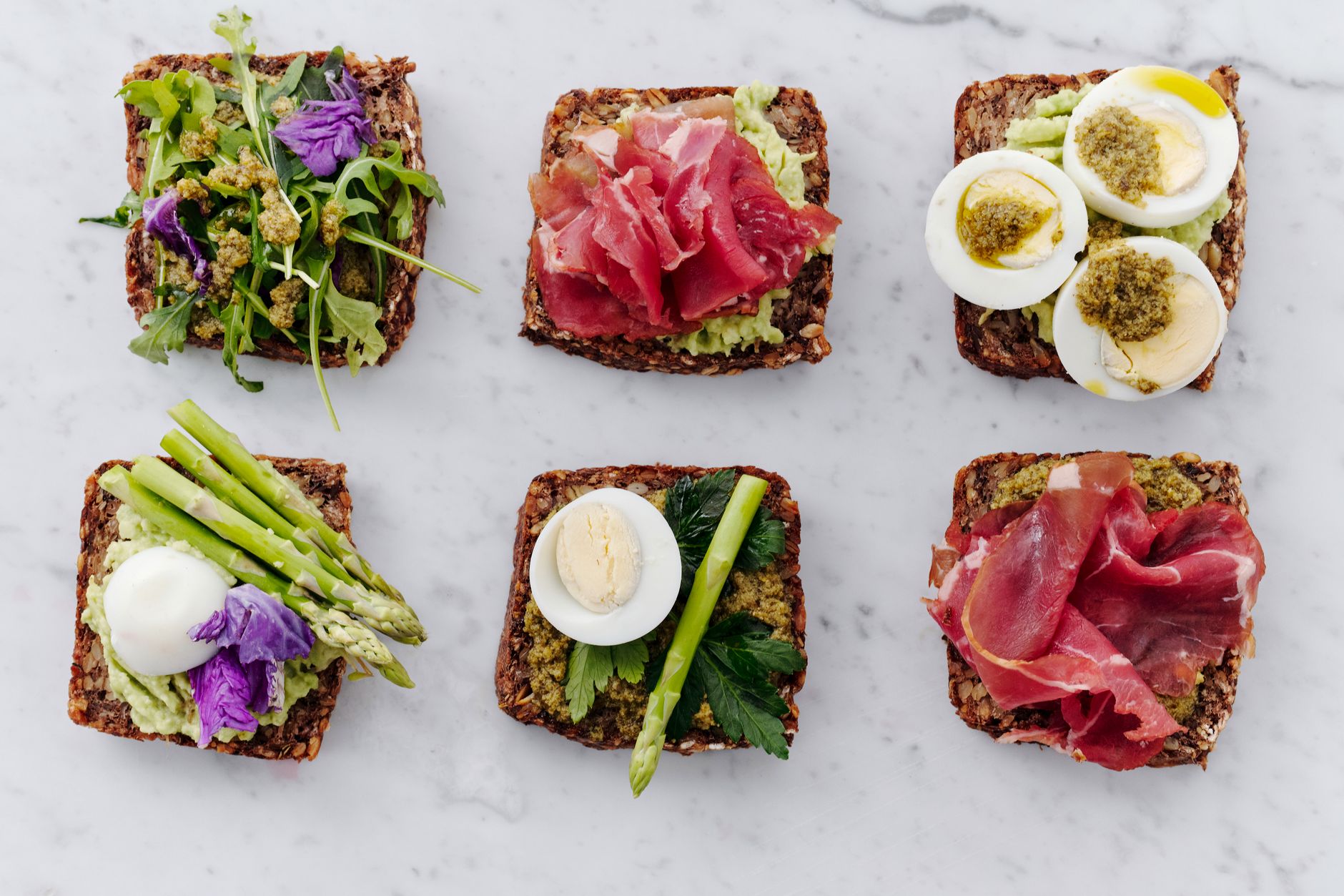 Nordic smørrebrød with asparagus and horseradish cream