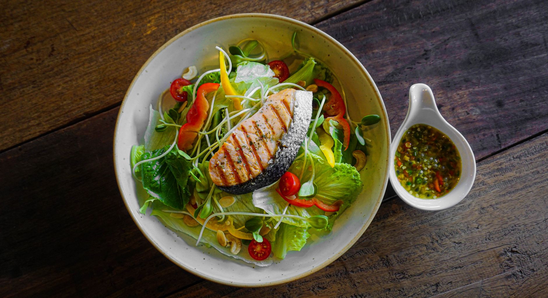 Grilled Salmon Salad