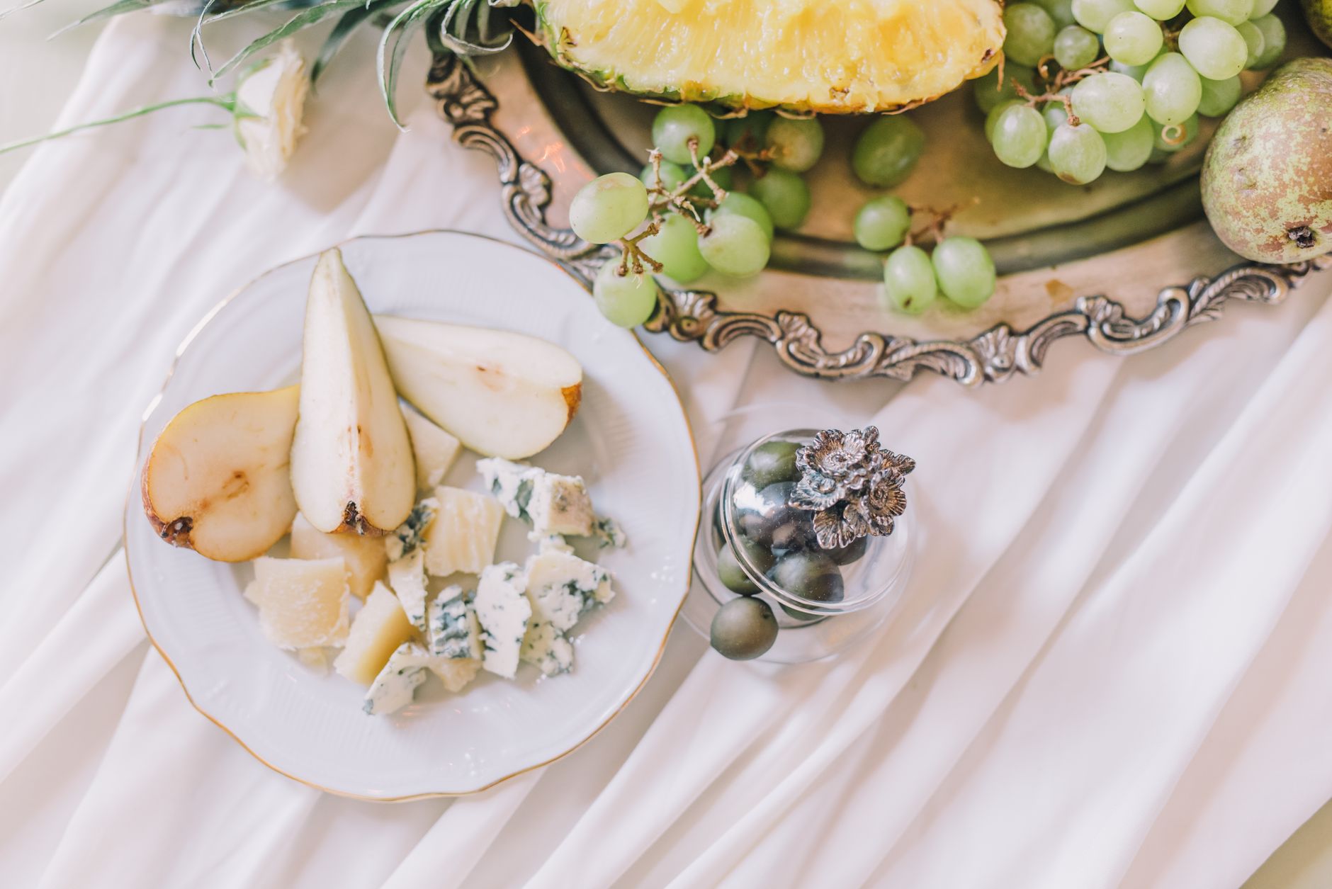 Cheese & pineapple canapés