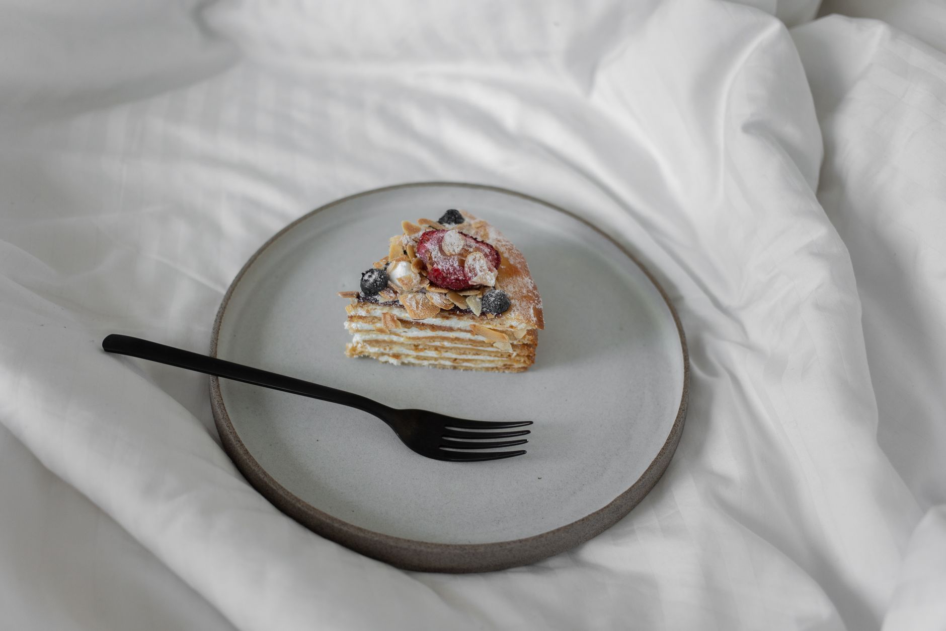 Suksessterte (Norwegian almond “success cake”)