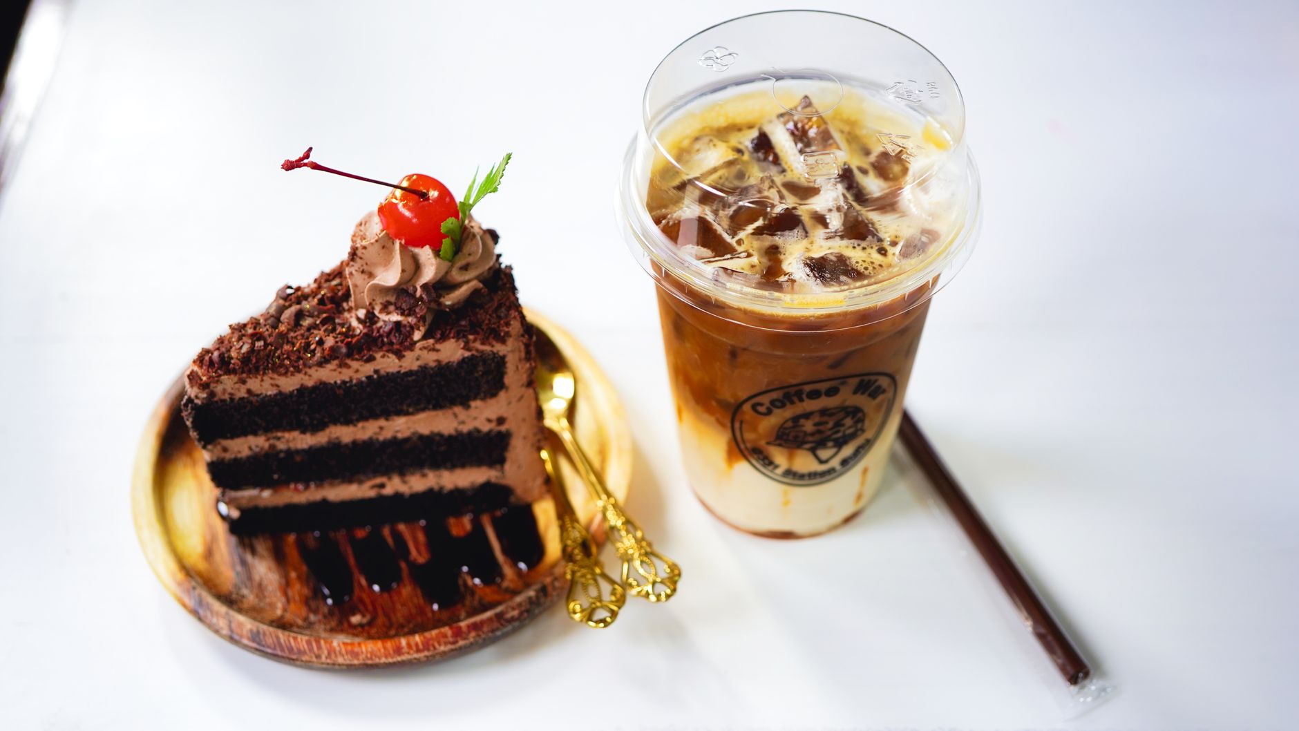 Chocolate-Coffee Bean Ice Cream Cake