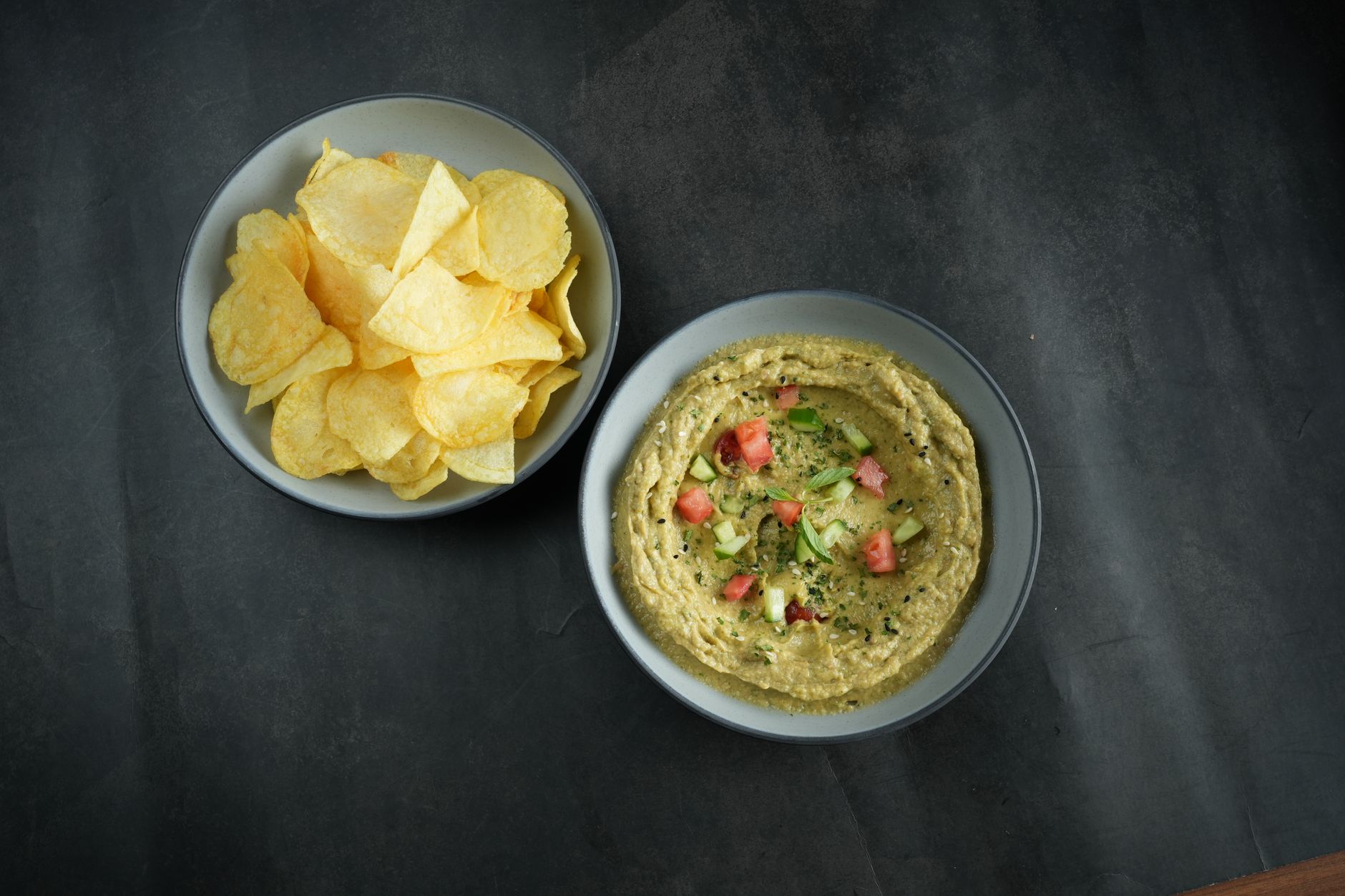 Avocado dip with new potatoes