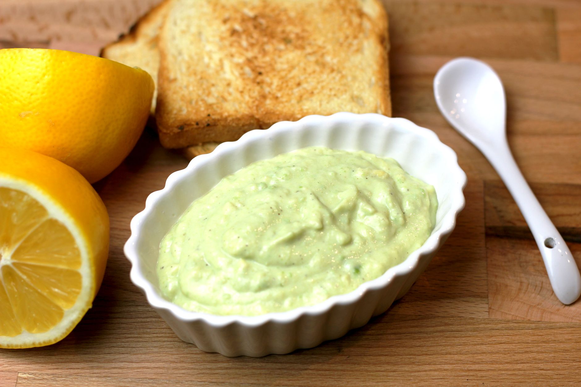 Avocado White Bean Dip