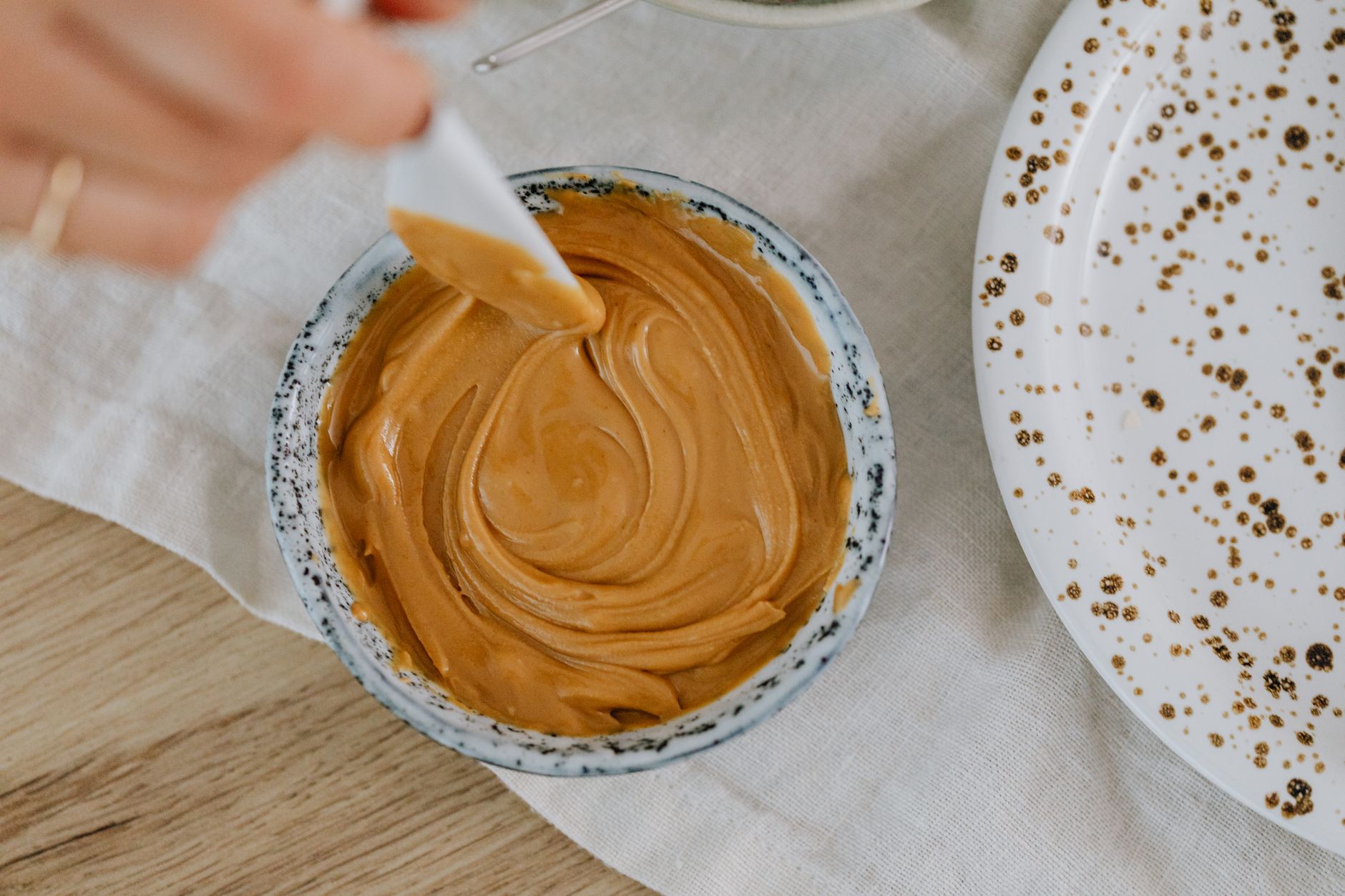 Creamy Caramel Fruit Dip