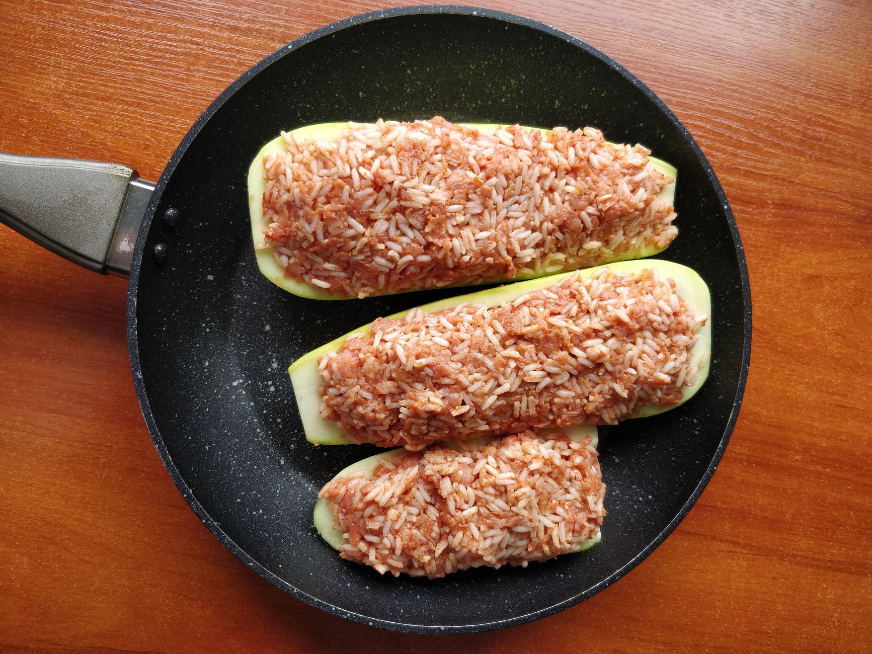 Meat Loaf Stuffed Zucchini
