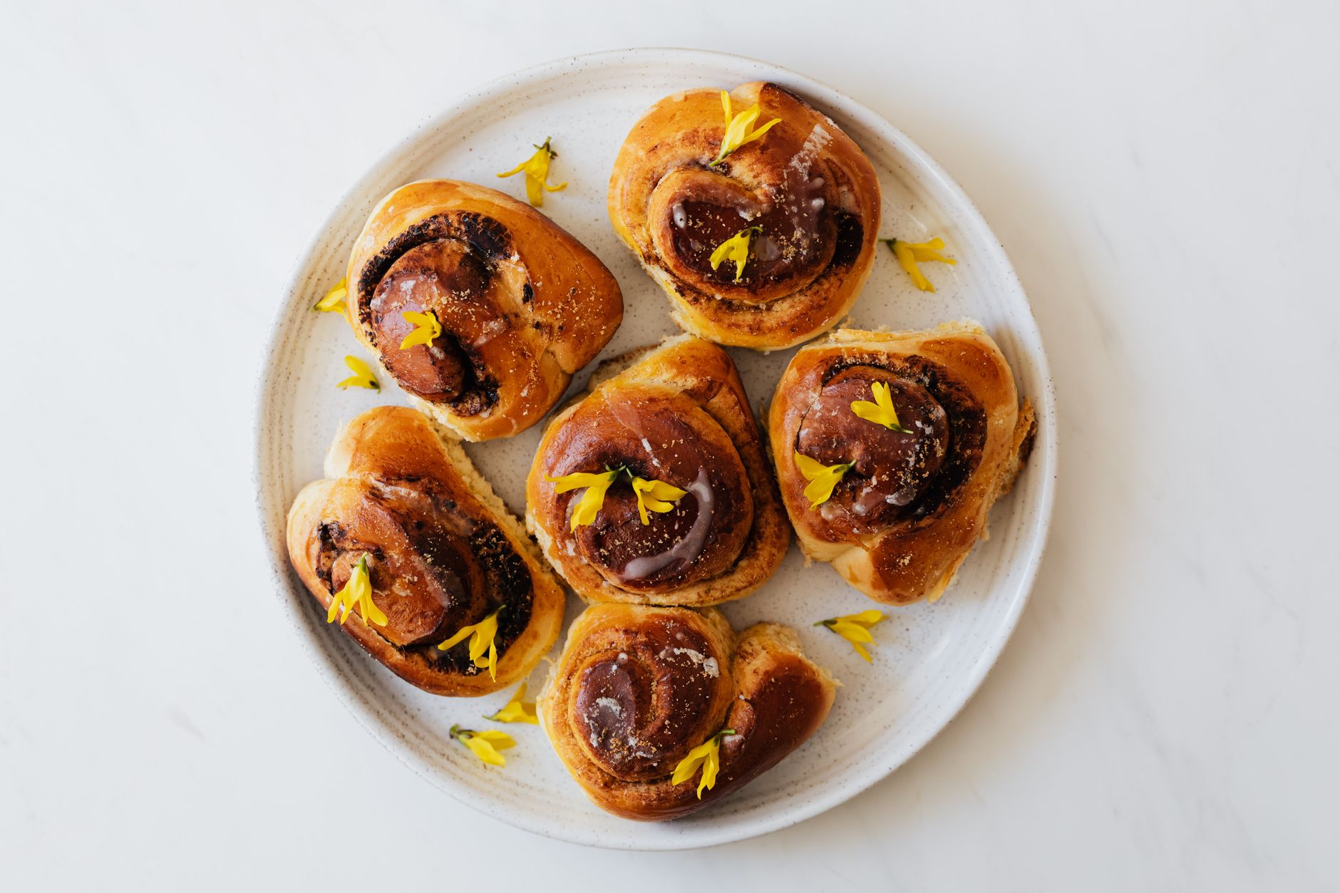 Easy Chocolate Cinnamon Buns