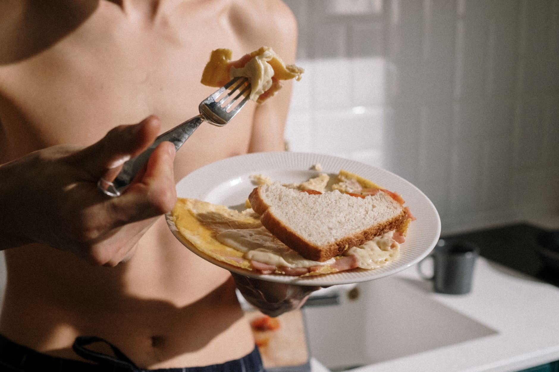 Bread omelette